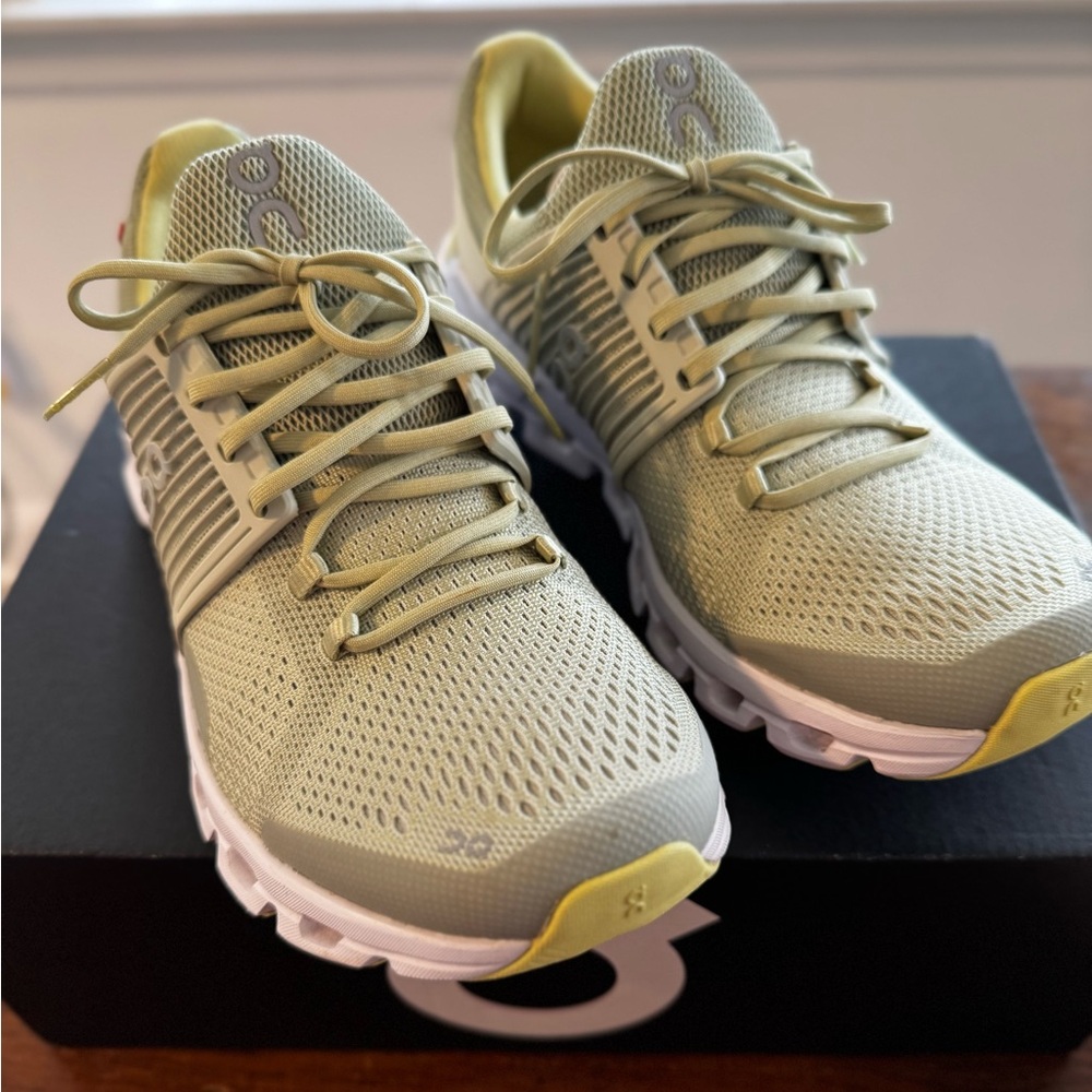 On Cloud Cloudswift | Women’s 9.5 | Color: Hayleaf